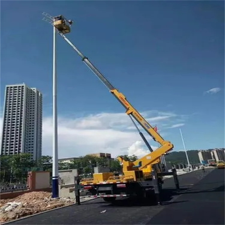 道孚维修路灯的曲臂升降车出租