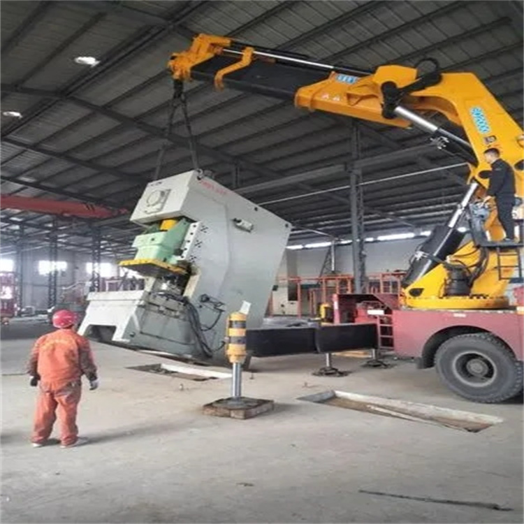 道孚80吨折臂吊车出租附近电话